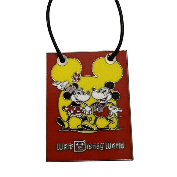 Disney Parks Mickey and Minnie Mouse Shopping Bag Pin Walt Disney World NEW - Picture 2 of 3